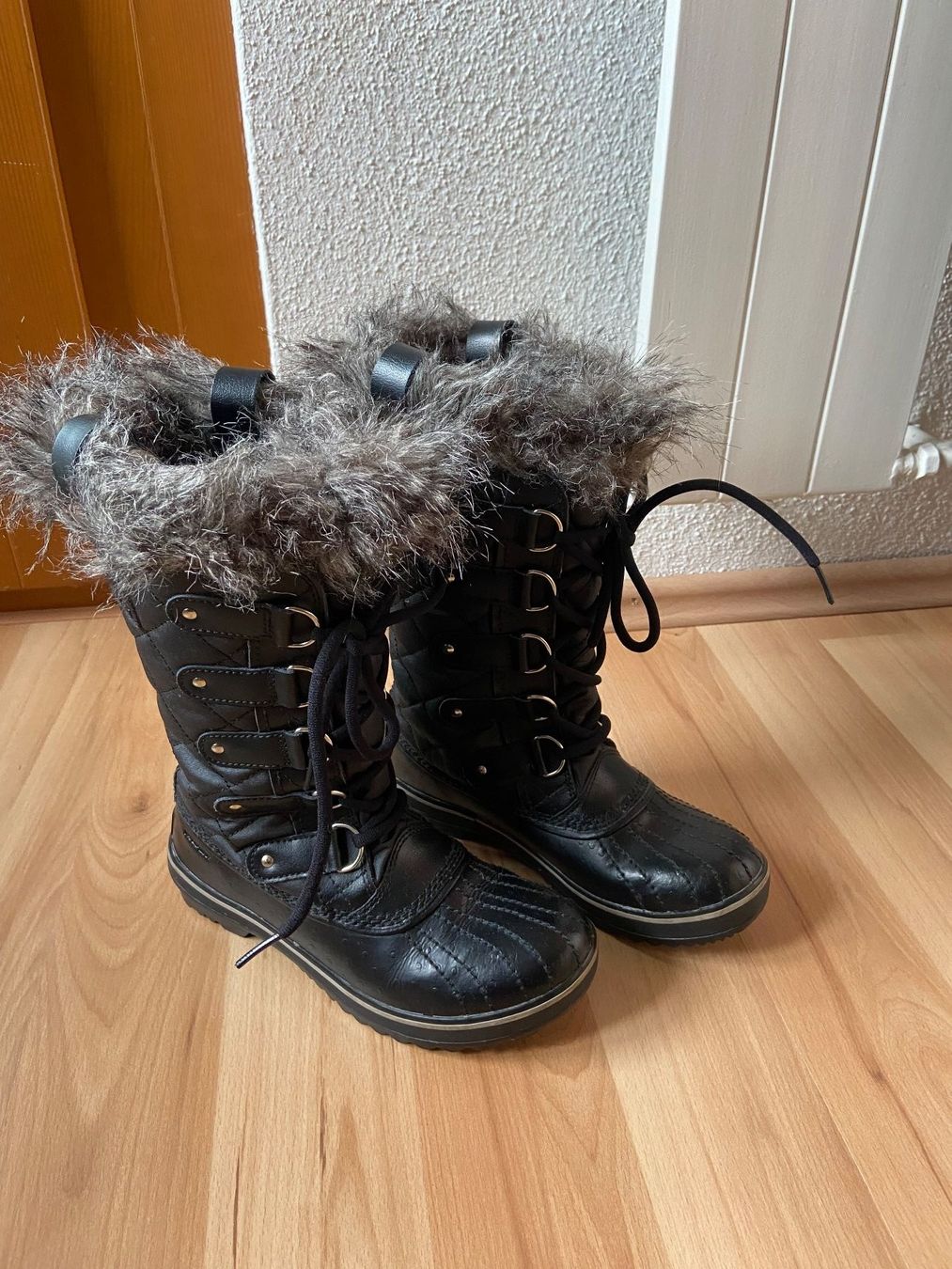 Sorel Damenschuhe: Winterstiefel Sorel wasserdicht Grösse 37,5 – Gebraucht aus Hausen AG von dege02