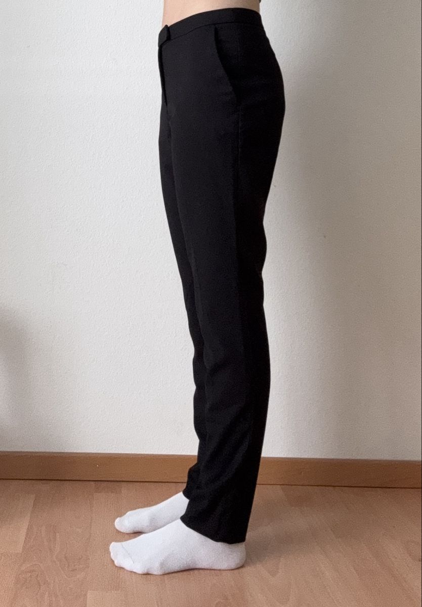 H&M Hosen: Schwarze enge Bundfaltenhose – Gebraucht aus Dübendorf von kat_v59k 2