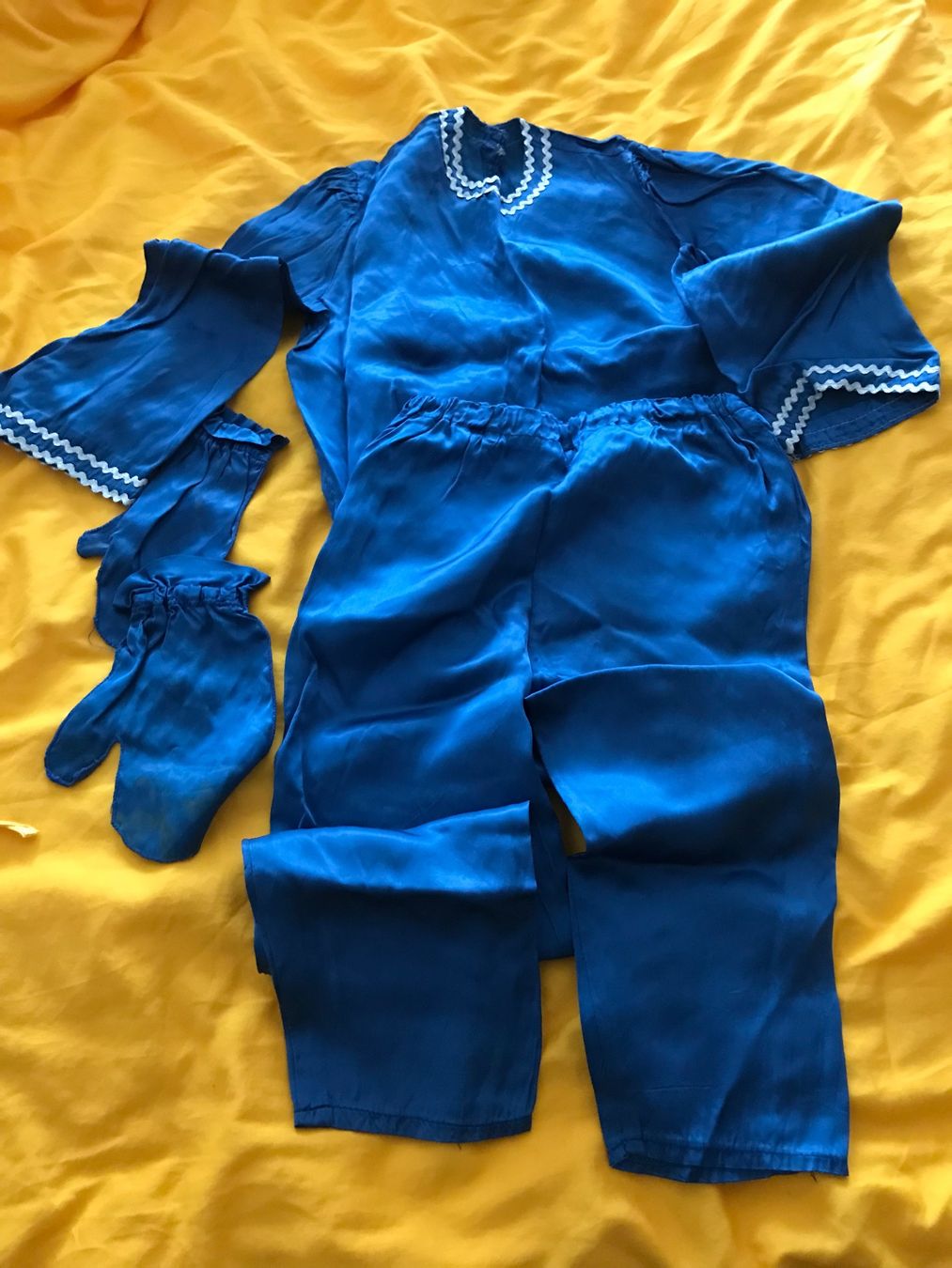 Costumi: Fasnachts-Kinderkostüme-Schlumpfine – Usato da Zürich venduto da luc_2t2q 2