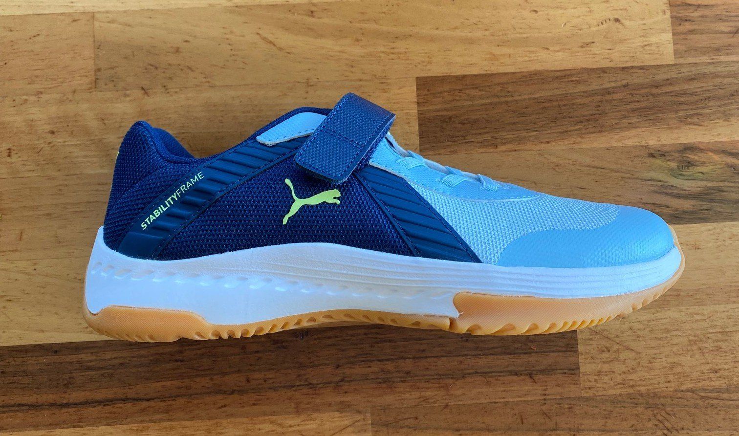 Puma Schuhe für Jungen: Puma Hallenschuhe Gr. 37 "NEU" – Neu und originalverpackt aus Appenzell von sputnik84 2