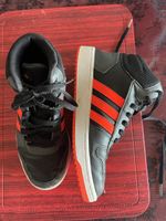 Basket Adidas montantes, pointure 38 - parfaites pour l'auto