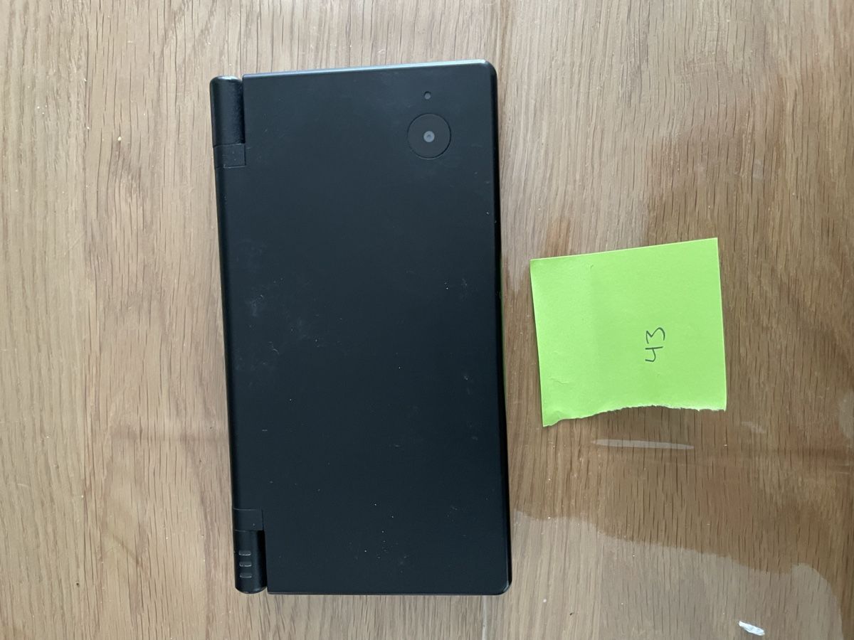 Nintendo Console: Nintendo DSi Konsole Schwarz, – Usato da Bazenheid venduto da Toni0141 2