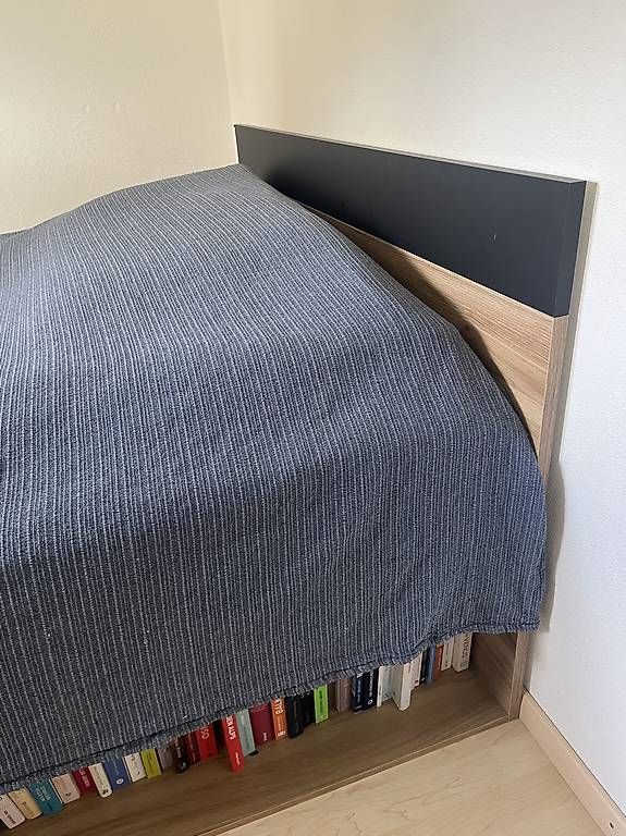 Lits: Bett 160x200 mit grosser Schublade – D'occasion à Luzern par Ramoni11 1