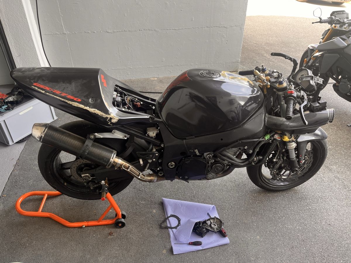 Suzuki Strasse: GSX-R 750 – Defekt aus Lengnau AG von guggehaexli1188 5