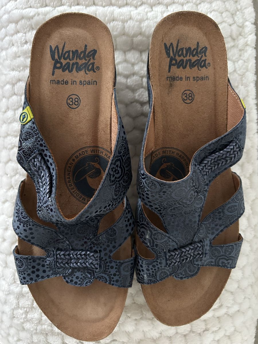 Scarpe da donna: Hausschuhe, Sandalen Gr. 38 – Usato da Zürich venduto da Aengely