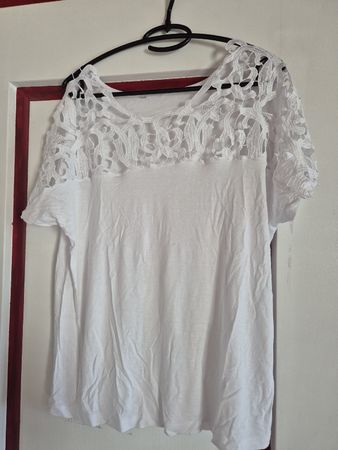 Sommerliches T-Shirt mit Spitze - Grösse Xl-Weiss -
