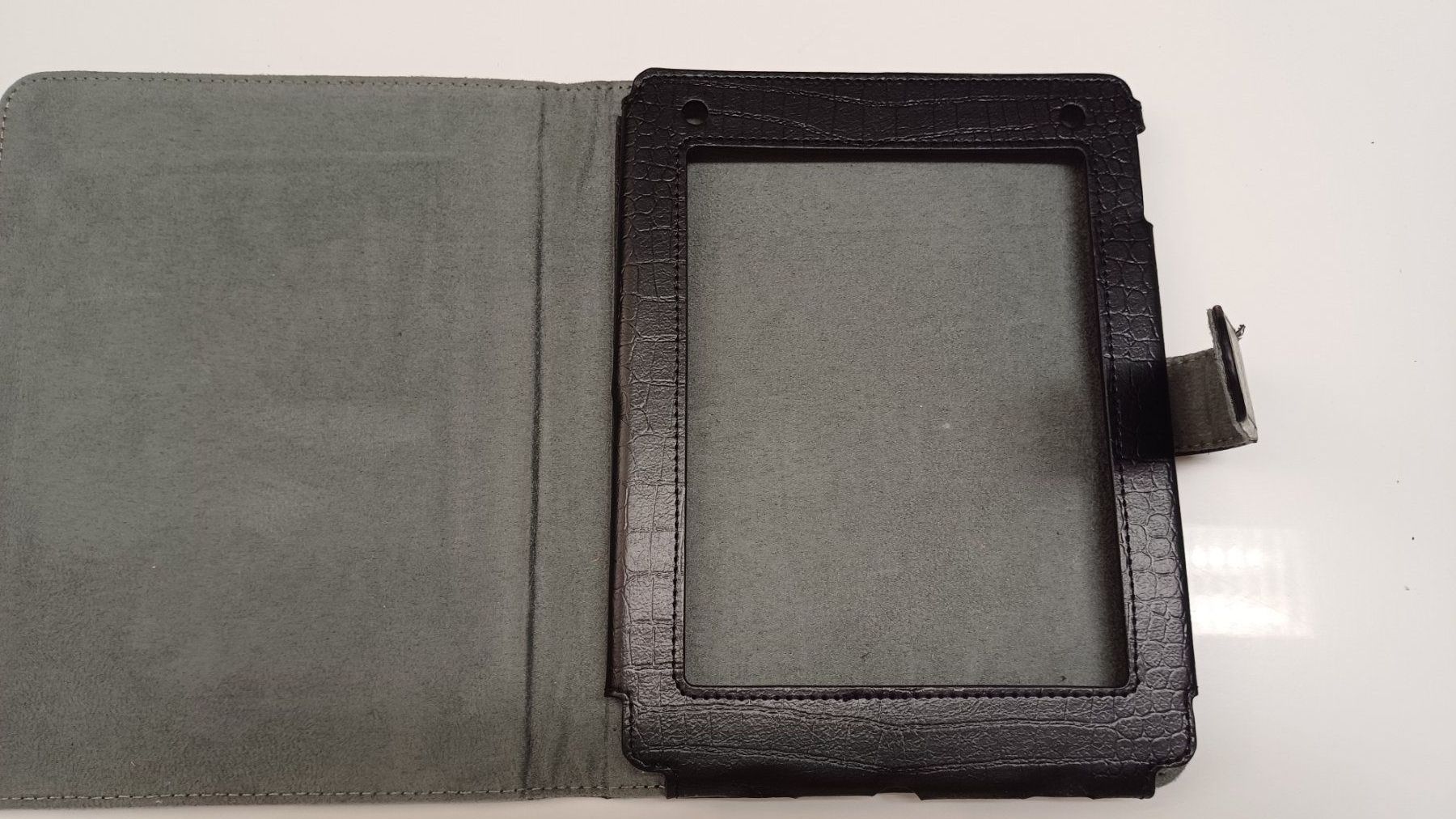 Coques & Sacs: Cover/Etui für Tablet oder Kindle – D'occasion à Zollikerberg par Kaugo 1