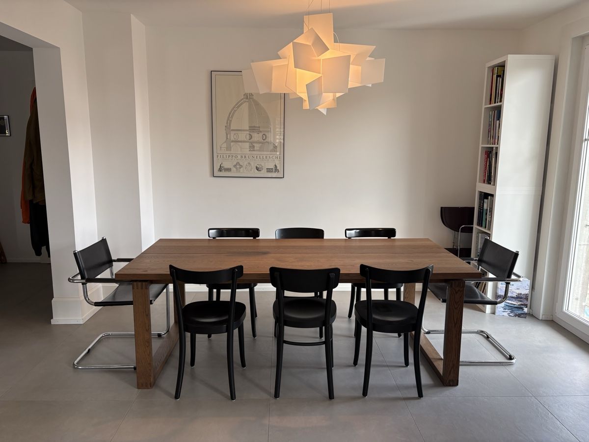 Ikea Tische: Table à manger design - 8 personnes - chêne – Gebraucht aus Peseux von and_5f6l 1
