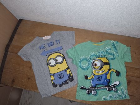 2 T-Shirts Despicable Me Minions Grösse 98 gebraucht