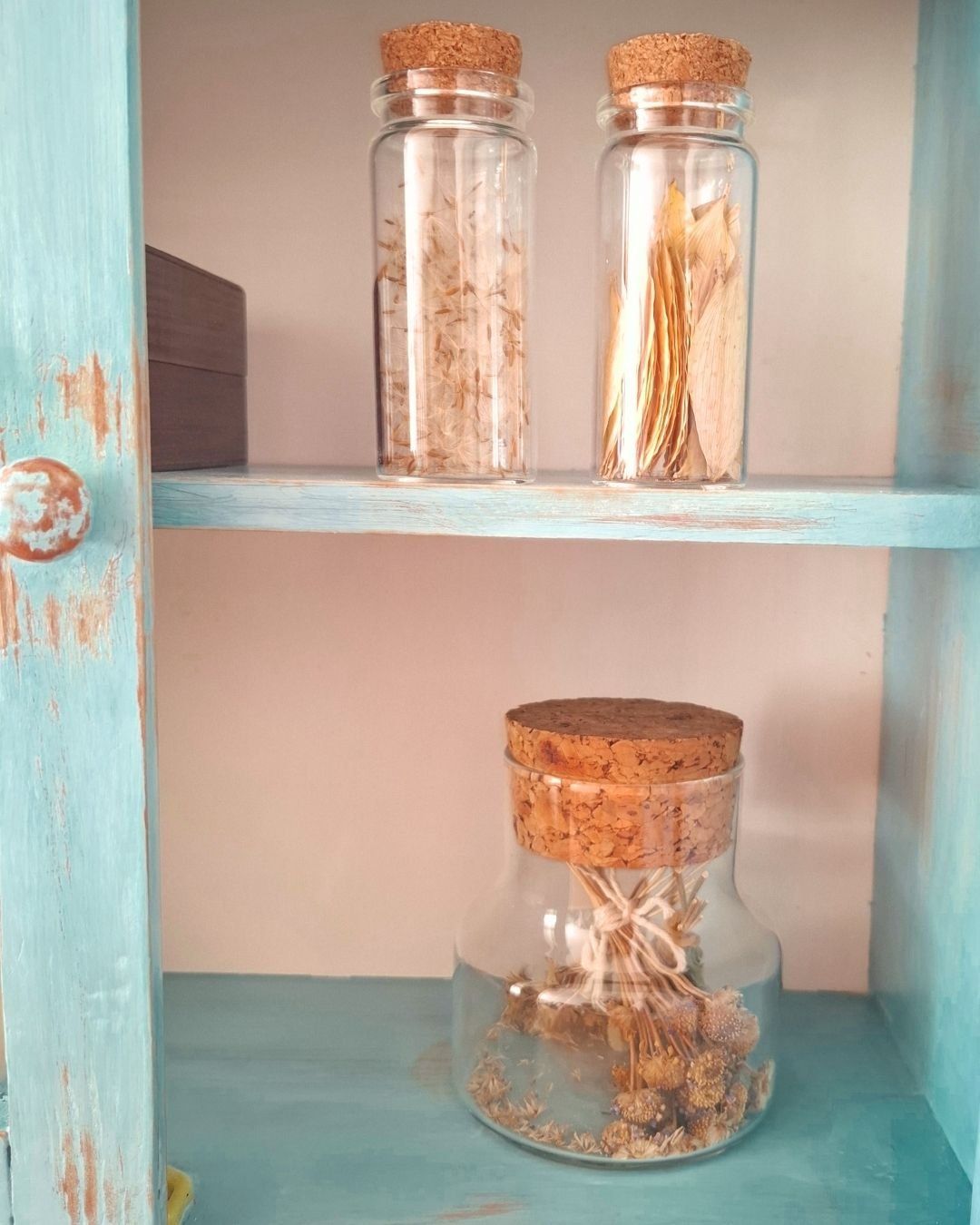 Vetrine: Kleines Holzschränkchen – Usato da Bettlach venduto da Bei_Tempi_Brocante 1
