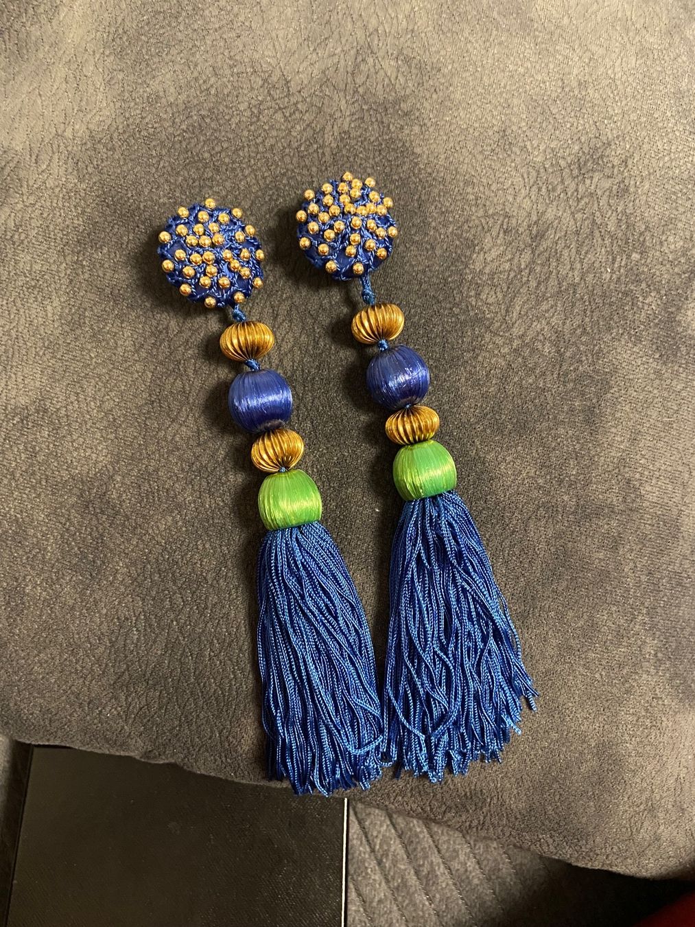 Saint Laurent Orecchini pendenti & Orecchini a lobo: Yves saint Laurent boucle d’oreille – Usato da Montreux venduto da Perledor 1