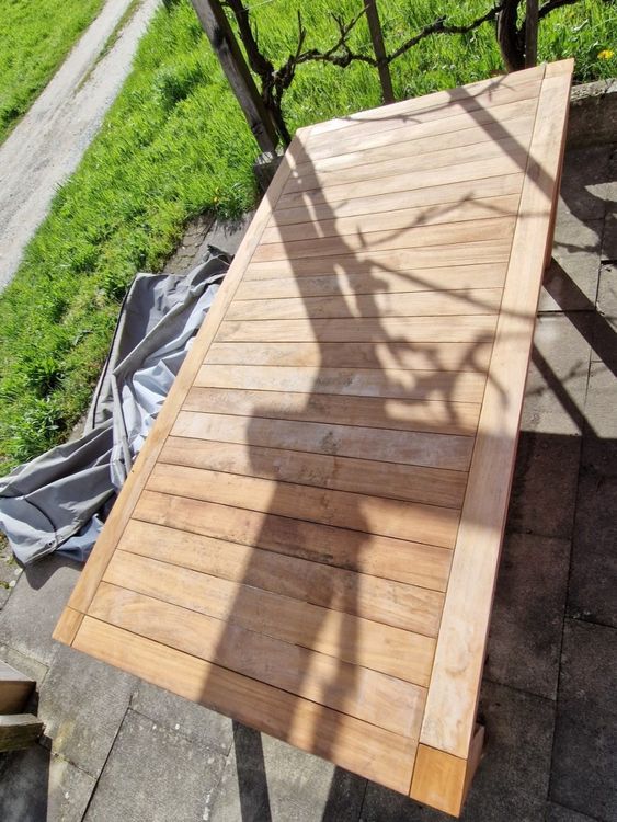 Produktbild von SOARS Kindersitzgruppe Outdoor, Kinder Picknicktisch Mit 4 Stühlen & Sonnenschirm, Kindersitzgarnitur Aus Tannenholz, Sitzgarnitur, Sitzgruppe, Gartenmöbel Für Garten, Hinterhof, Terrasse (Natur