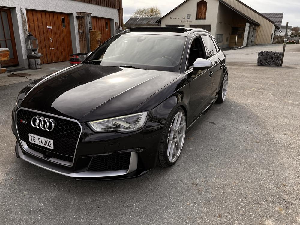 Audi RS3 2.5 TSI quattro