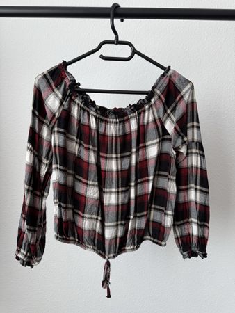 RED AND GREY PLAID BLOUSE WITH RUFFLE DETAILS🍂