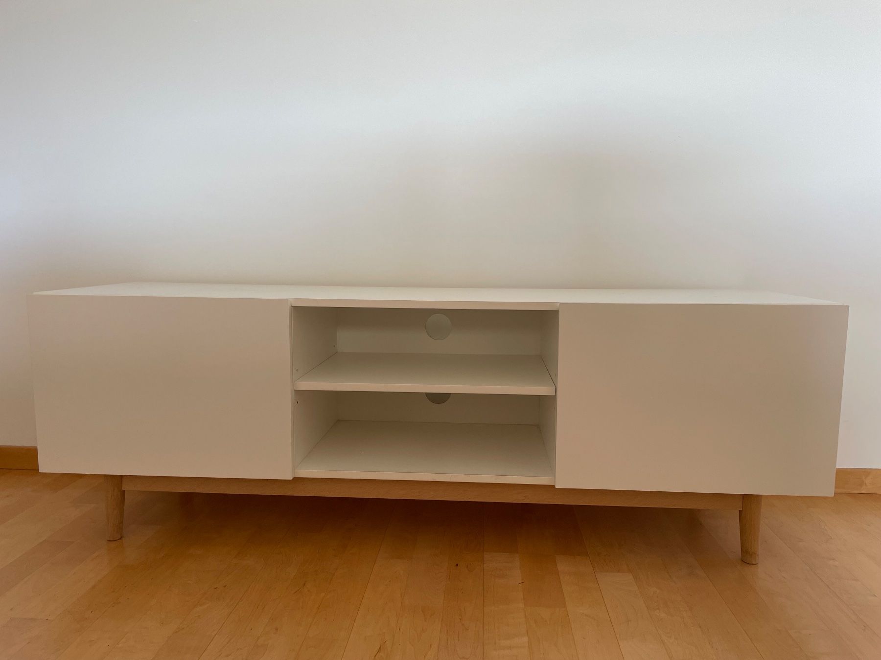 Maisons du monde Mobili TV: TV-Möbel Weiss 150cm breit – Usato da Thalwil venduto da Andieg