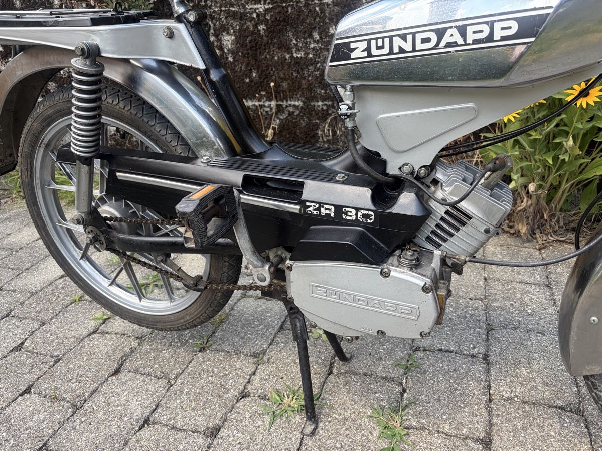 Zündapp Cyclomoteurs: Mofa Zündapp ZR30 mit Ausweis – Défectueux à Latterbach par Bbutz98 5