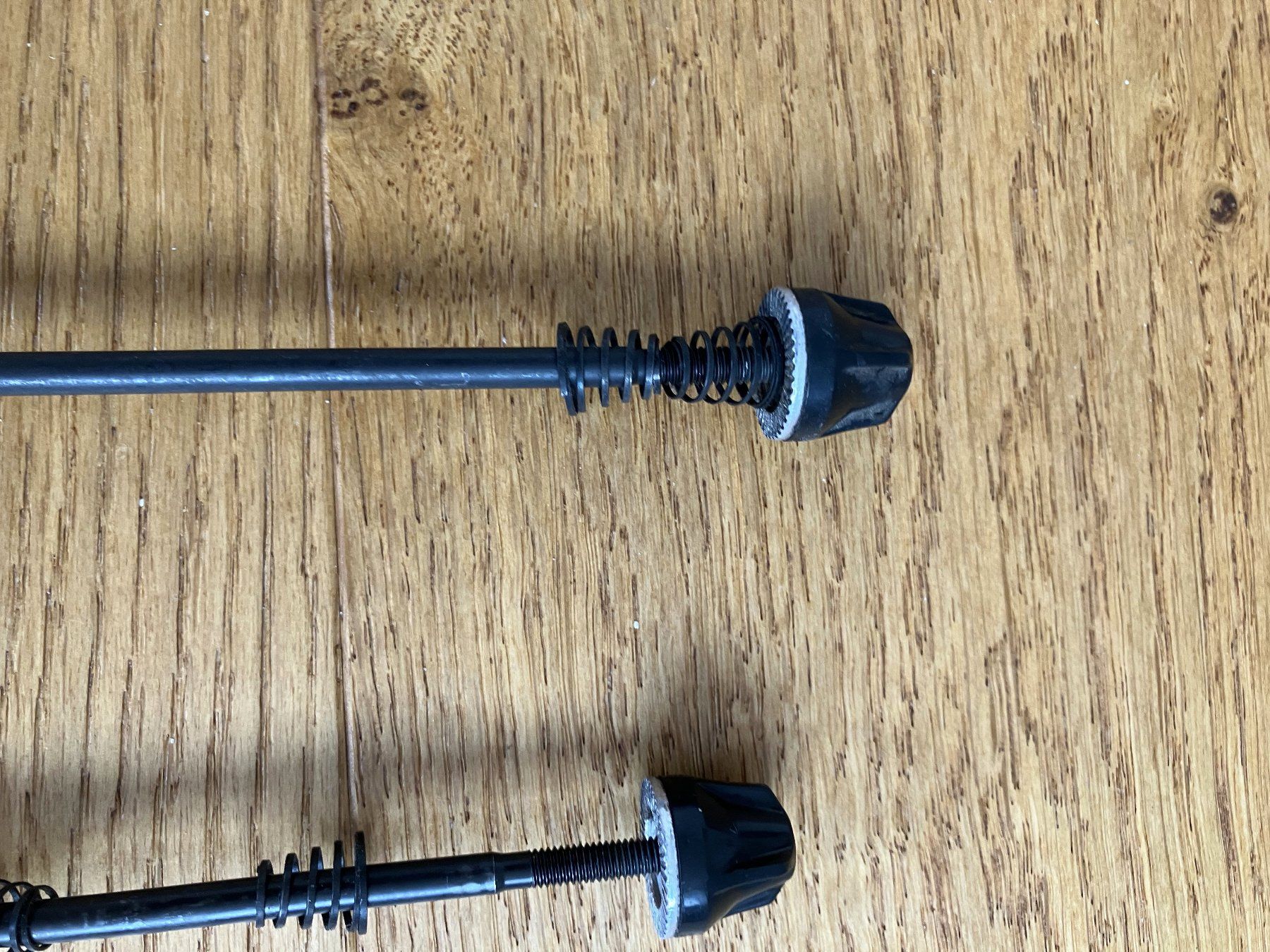 Pezzi di ricambio: Shimano Schnellspanner – Usato da Obermumpf venduto da Estrela67 3