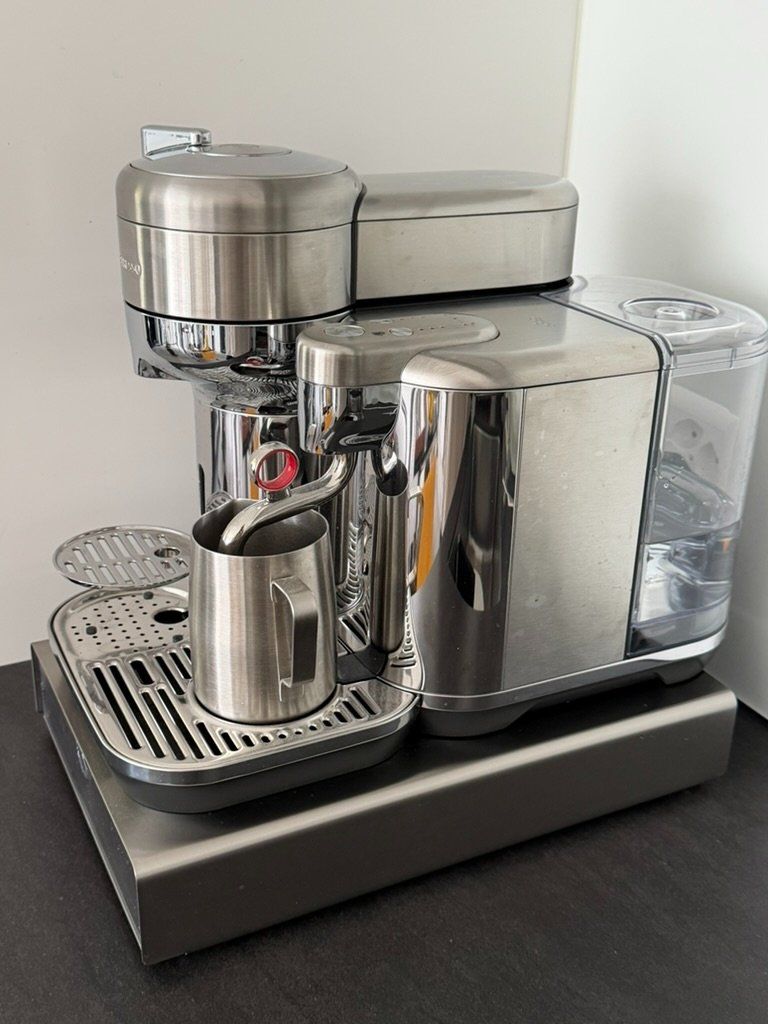 Sage Machines à café & Machines à expresso: Kaffe - Maschine   Sage  VERTUO CREATISTA – D'occasion à Baden par freiefi