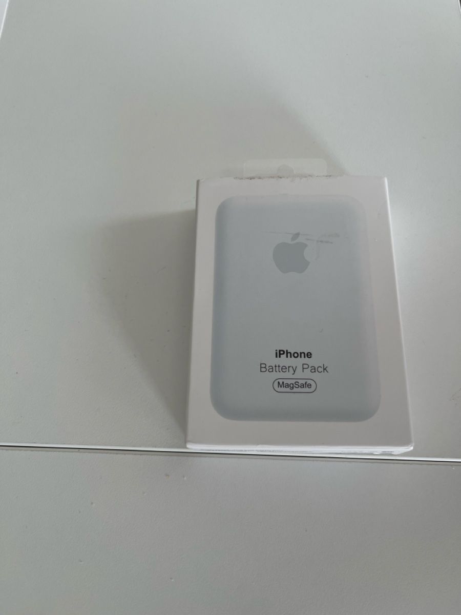 Apple Batterie: iPhone battery pack MagSafe – Nuovo (secondo la descrizione) da Bellinzona venduto da dan_fv6m