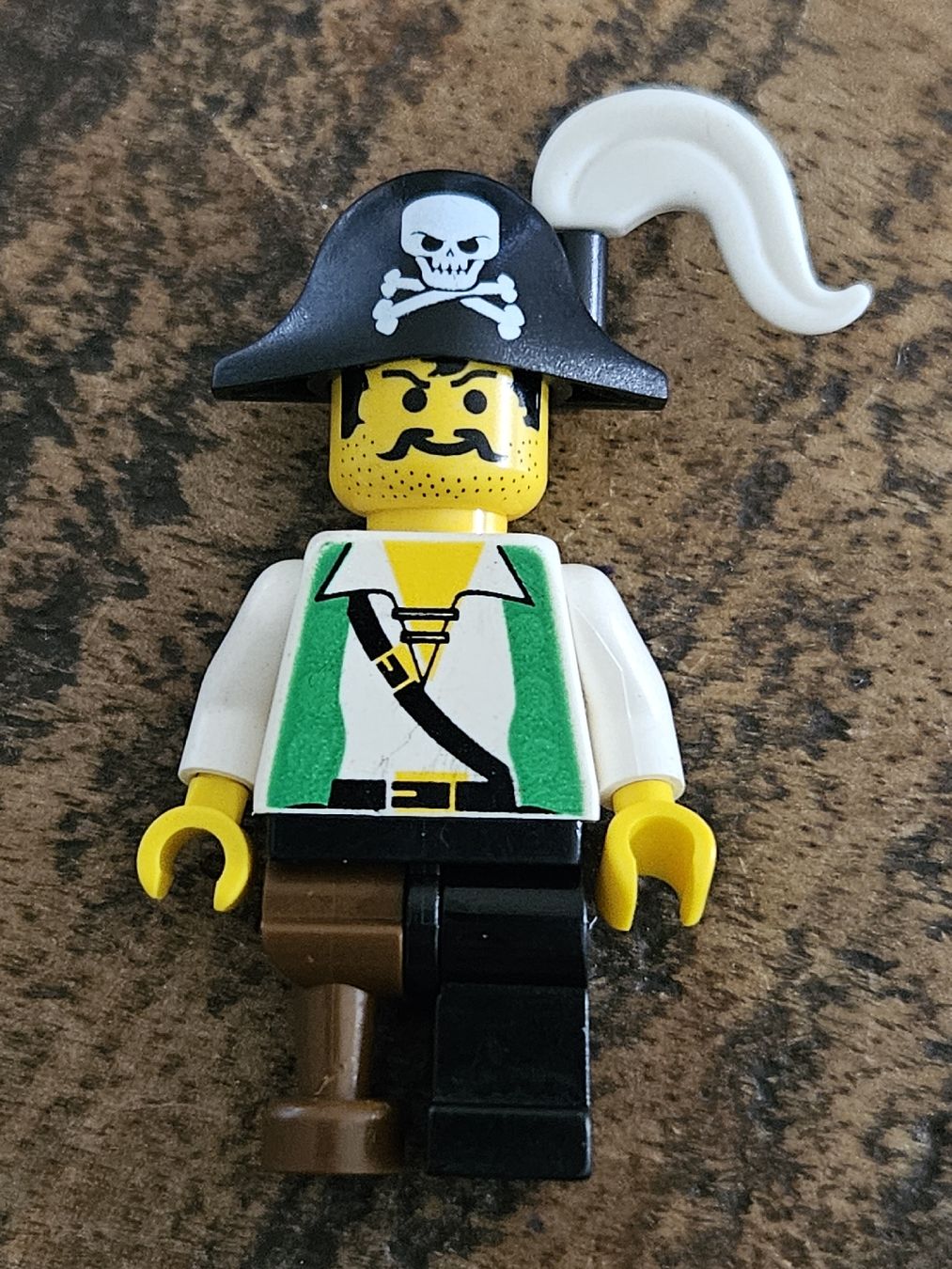 Lego Kit di costruzioni: lego figurine pirate pi050 – Usato da Confignon venduto da Ecrofigs