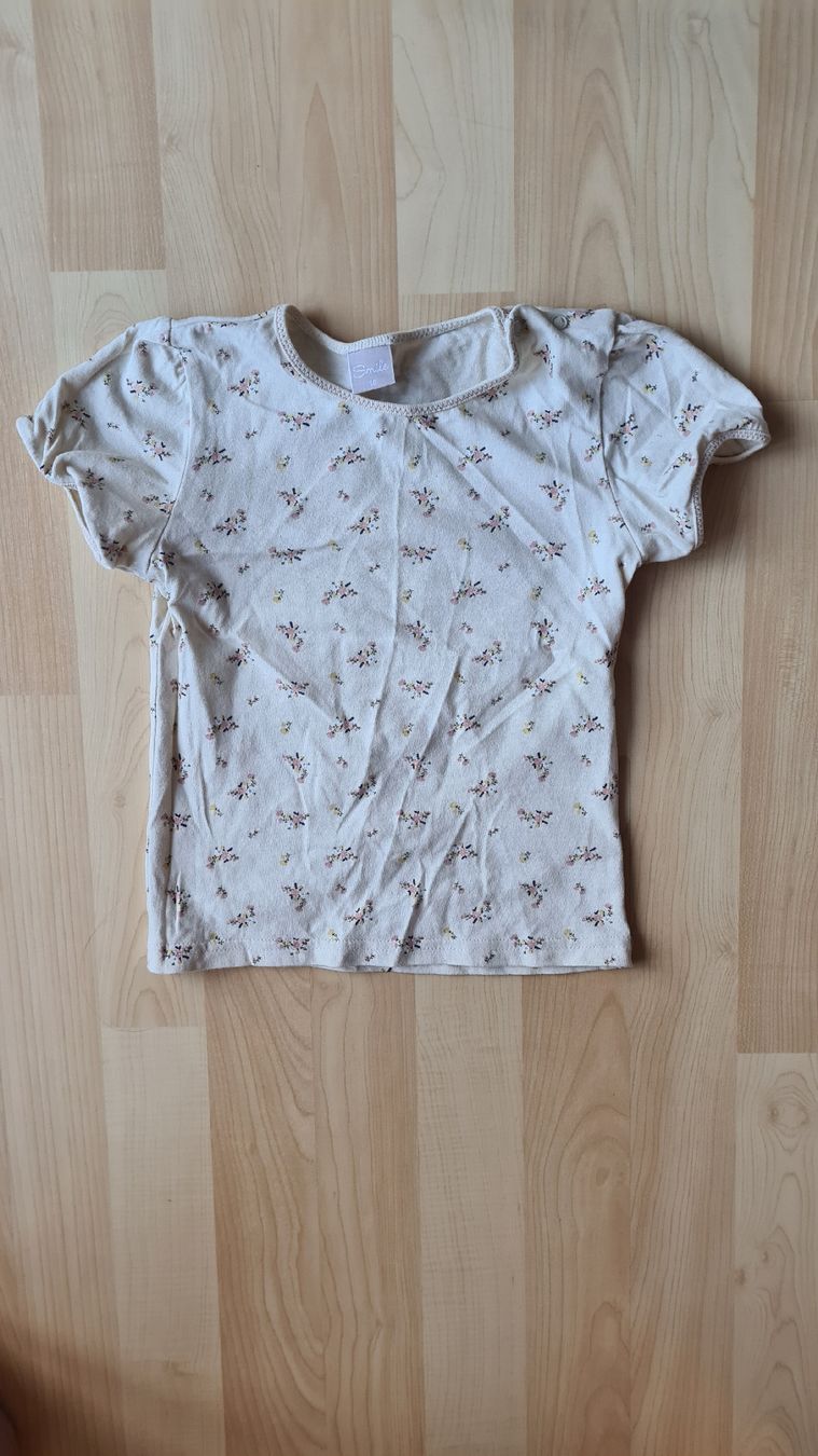 Blusen, T-Shirts & Tops: Mädchen T-shirt Gr.98 – Neu (gemäss Beschreibung) aus Diessenhofen von viki_szabo
