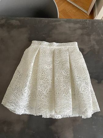 Jupe Maje dentelle blanche et jupon taille 3