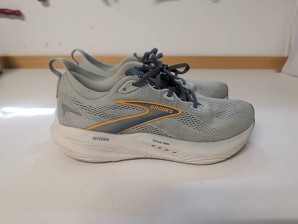 Brooks Herrenschuhe: Chaussures de course Brooks – Gebraucht aus La Chaux-de-Fonds von OmerovicBekir
