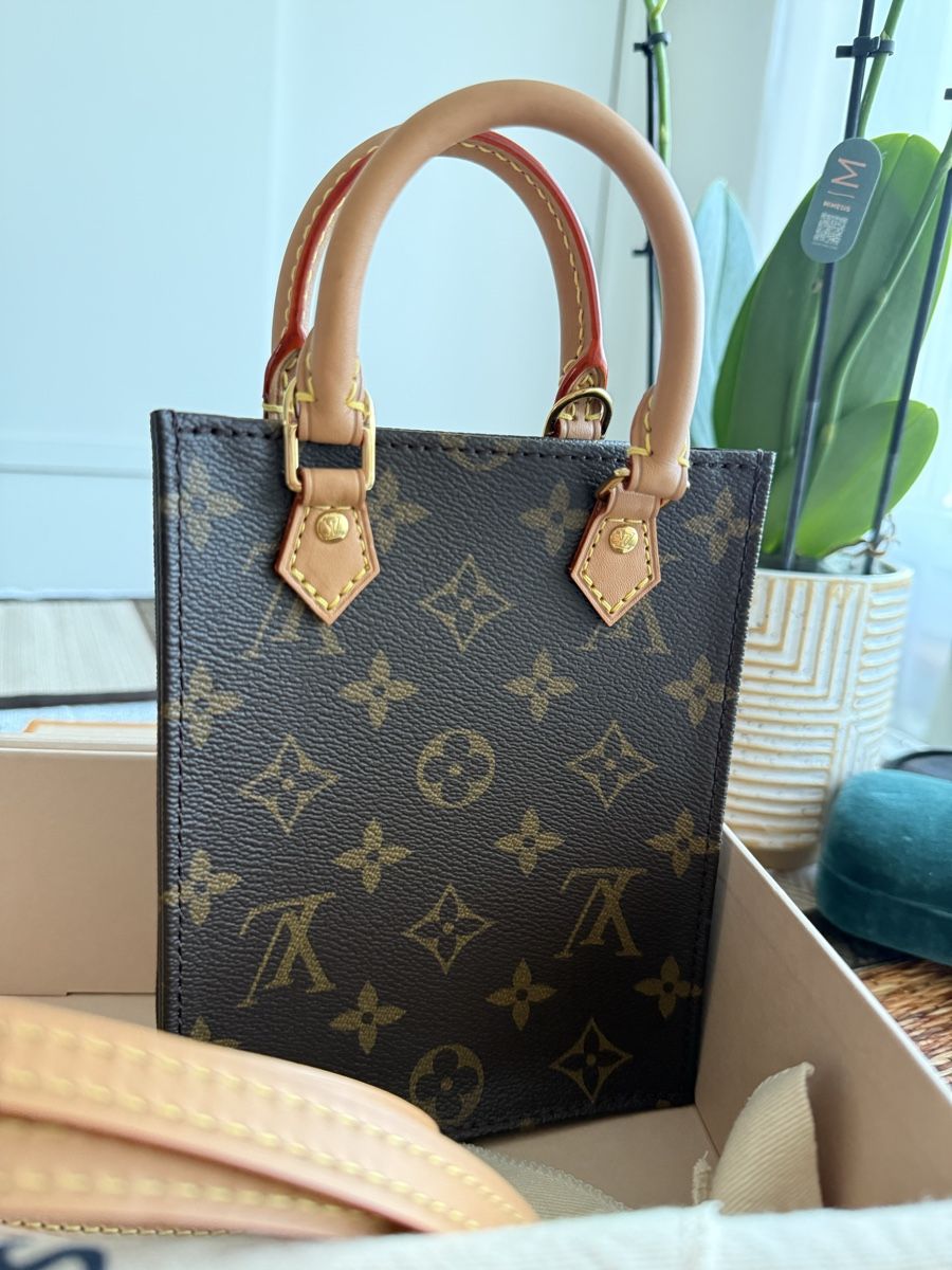 Louis Vuitton Taschen: Louis Vuitton  Petit Sac Plat Tote Bag – Neu (gemäss Beschreibung) aus Zürich von Sweeti39