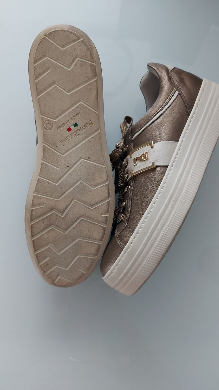 Scarpe da donna: Sneaker NERO GIARDINI bronzefarben, Gr.40, neuwertig! – Nuovo (secondo la descrizione) da Pfäffikon ZH venduto da siae 1