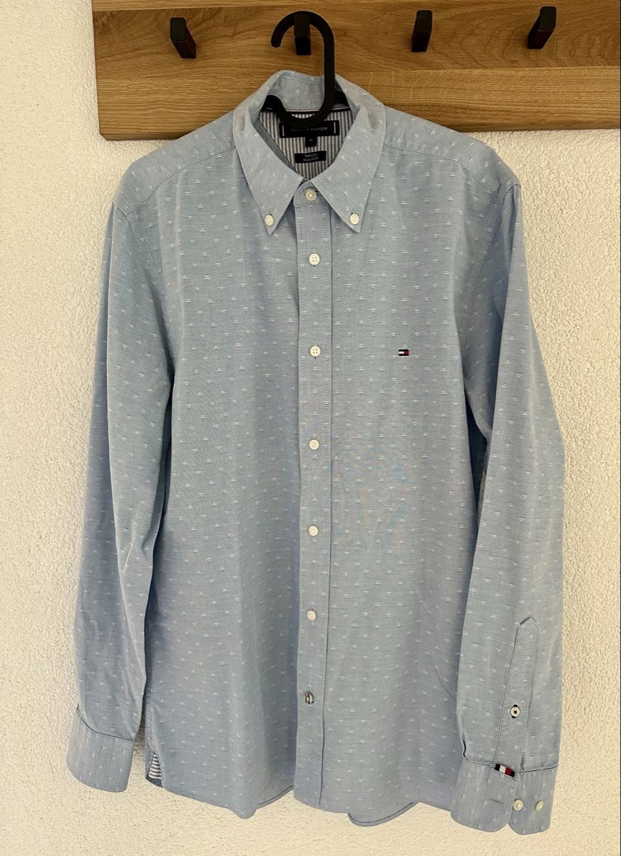 Tommy Hilfiger Camicie: Tommy Hilfiger Herren Hemd Grösse M hellblau – Usato da Brütten venduto da nebraska15