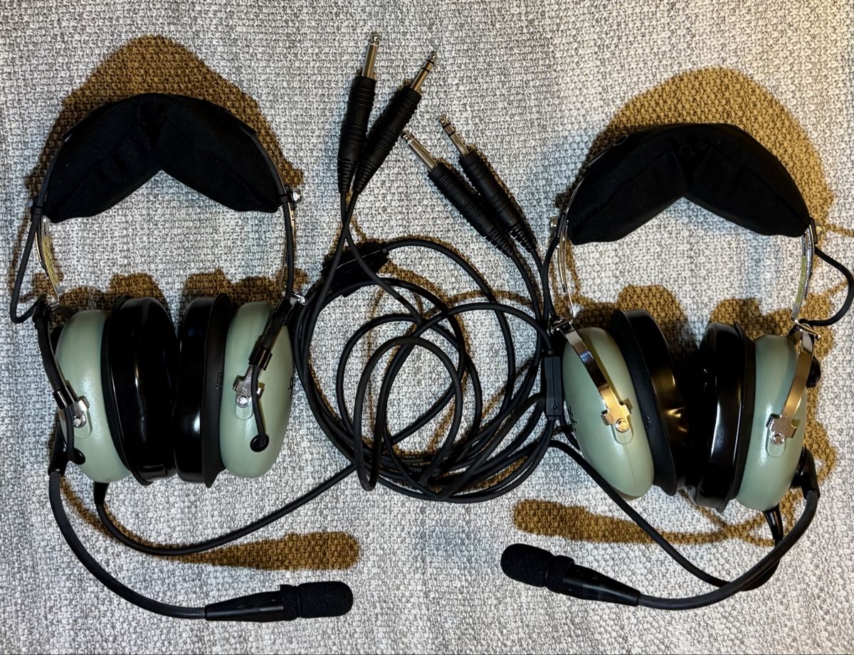 David Clark Cuffie: Headset David Clark H10-13.4 – Nuovo e nell'imballaggio originale da Langnau am Albis venduto da zerveo 1