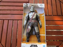 figurine the Mandalorian