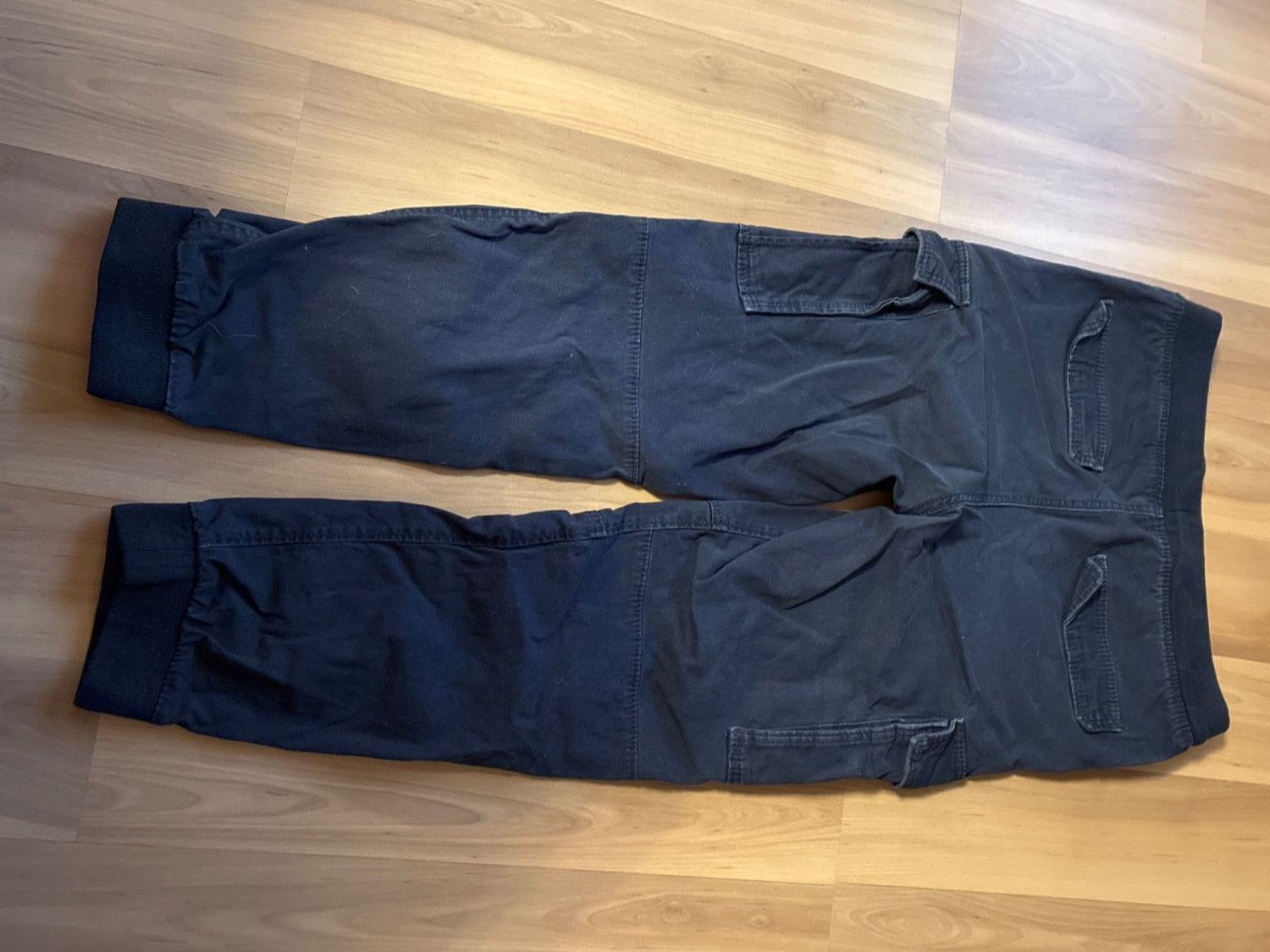 Pantalons: Stoffhosen, Grösse 146 – D'occasion à Vilters par san_2t9g 2