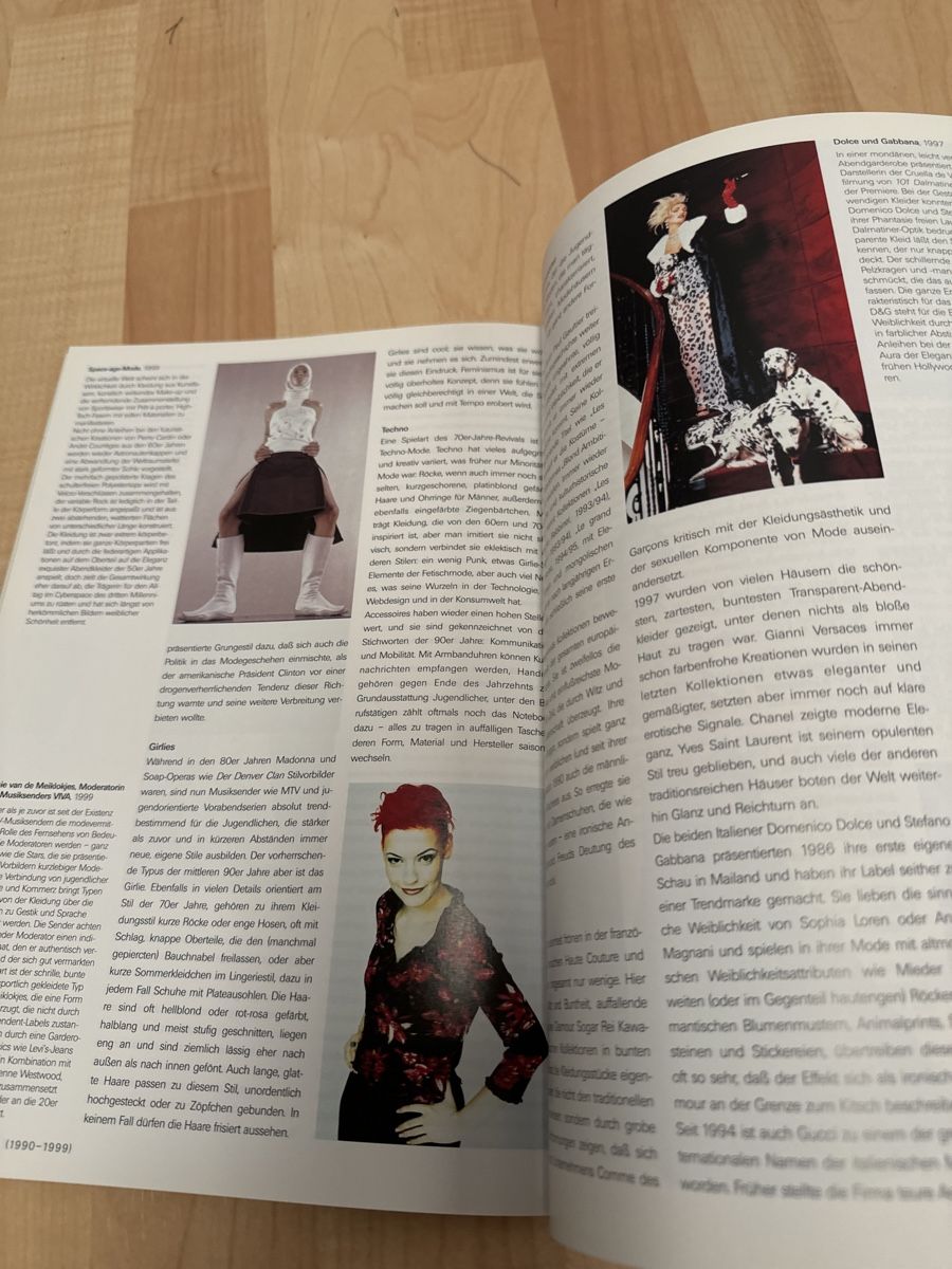 Zeitschriften & Magazine: Modebuch "Geschichte der Mode" 20. Jh. – Neu (gemäss Beschreibung) aus Oberweningen von Jogi2 5