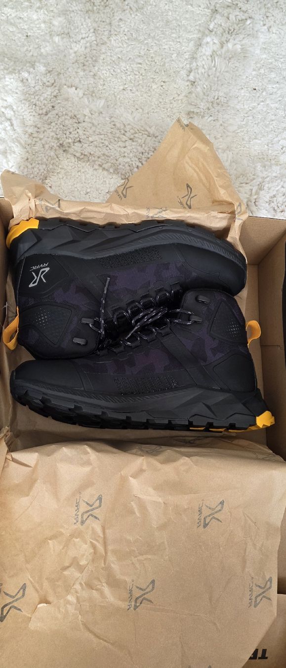 Scarpe da uomo: Revolutionrace Wanderschuh Grösse 42 – Nuovo e nell'imballaggio originale da Adliswil venduto da sushipeti 3