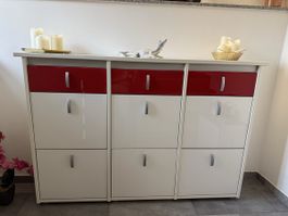 Schuhschrank weiss rot mit Schubladen guter Zustand