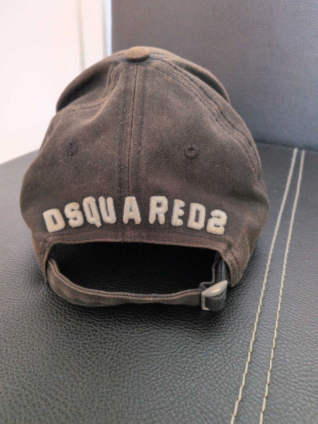 Autres vêtements & accessoires: Baseball Cap Dsquared2 Icon schwarz  – D'occasion à Alterswil FR par fas_n9yt 2