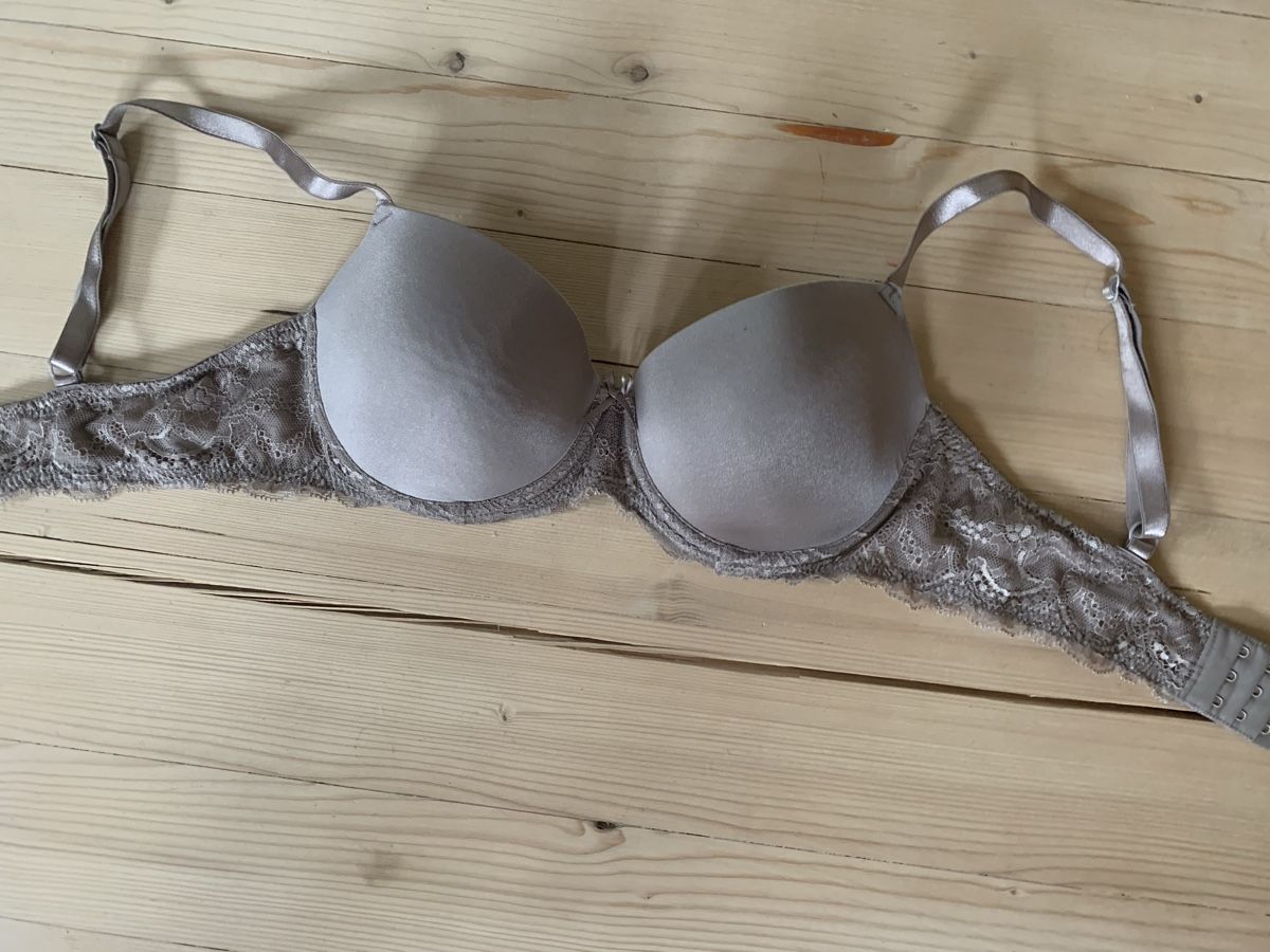 Altra biancheria intima: BH – Usato da Teufen AR venduto da parazello