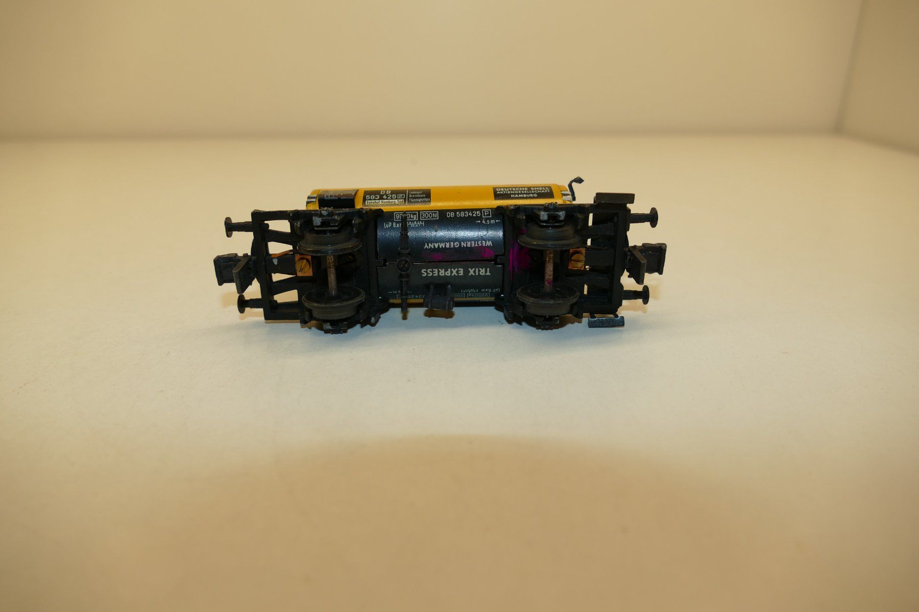 Trix Modellini di ferrovie: Trix Express H0: DB Kesselwagen Shell – Usato da Niederhasli venduto da rail-duerst 5
