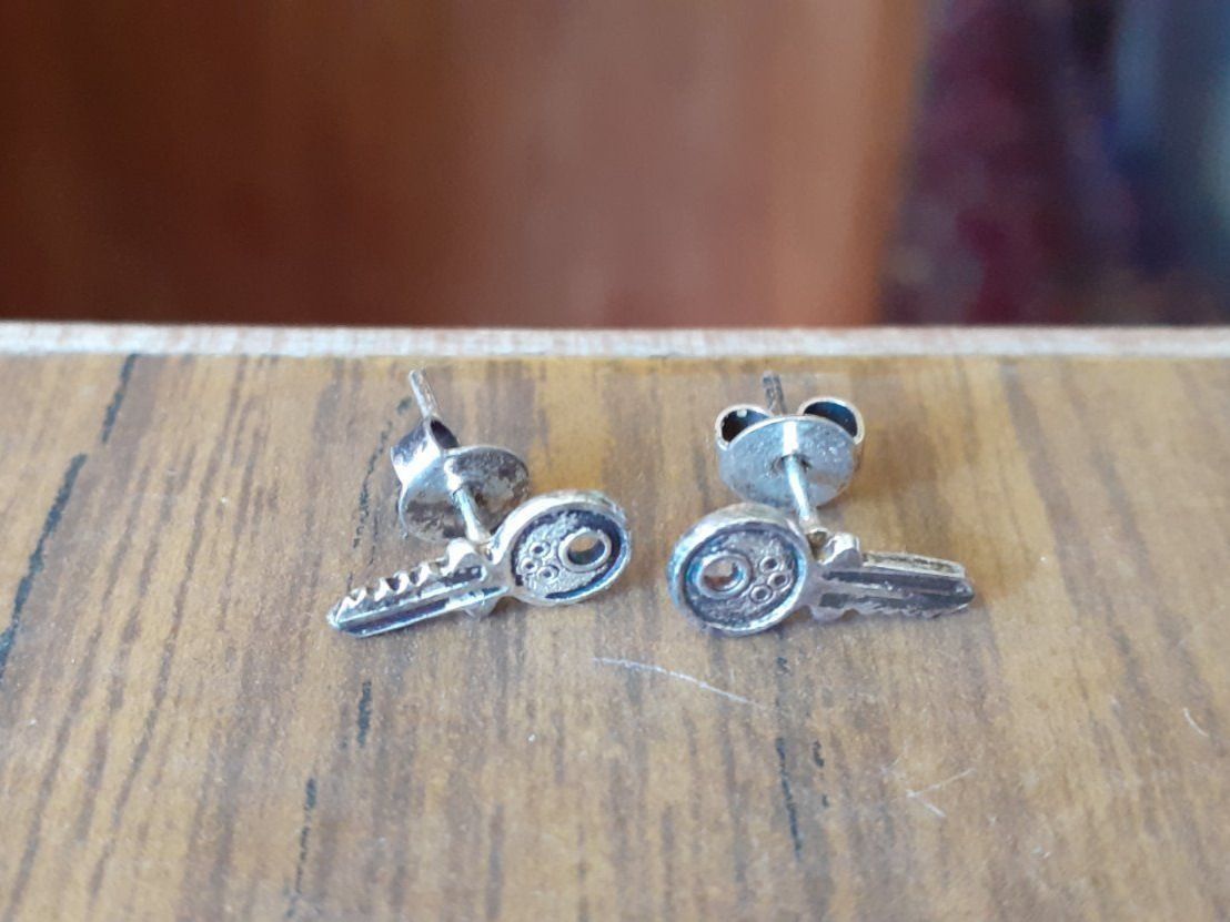 Ohrringe & -stecker: Ohrringe Silber Schlüssel – Gebraucht aus Mörschwil von wunderkiste44 3