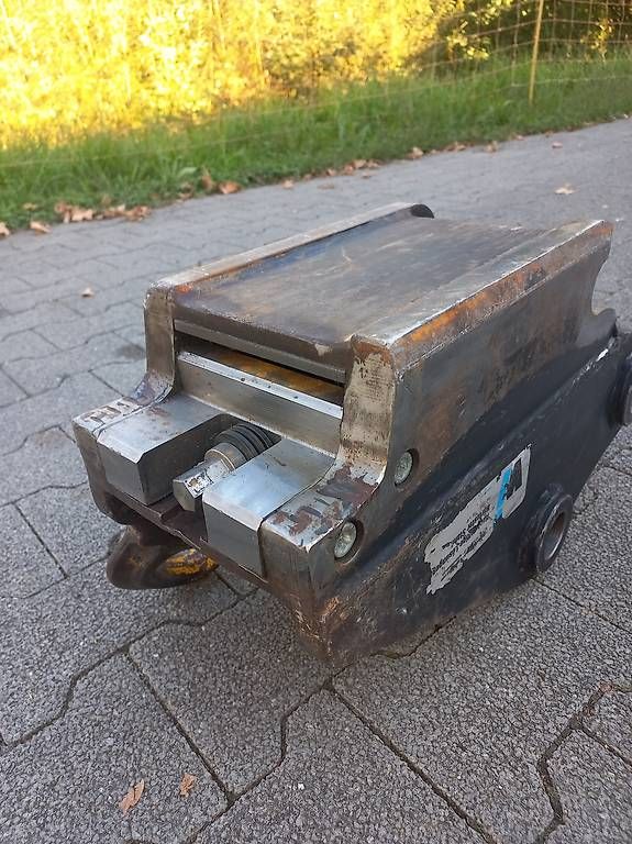 Escavatori: ULLMANN ZX38 Schnellwechsler – Usato da Werthenstein venduto da joniace