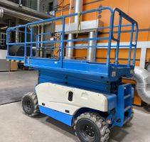 Scherenbühne 12m Arbeitshöhe nur1590 Std.