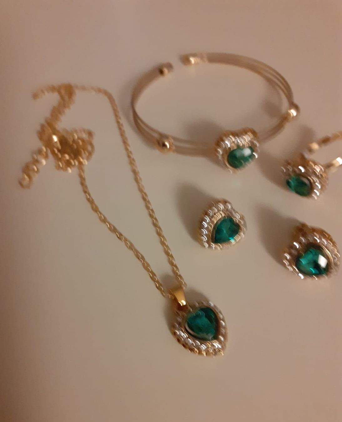Altri gioielli: 4 er Schmuck - Set – Nuovo e nell'imballaggio originale da Stansstad venduto da kam_5wgj 6