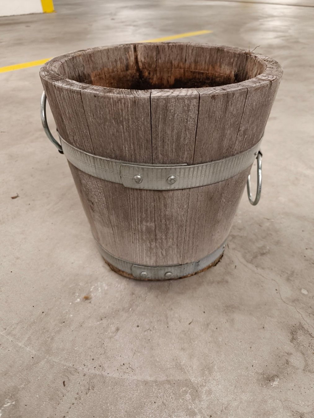 Vasi per fiori: Holzblumentopf Klein – Usato da Küssnacht am Rigi venduto da Booost