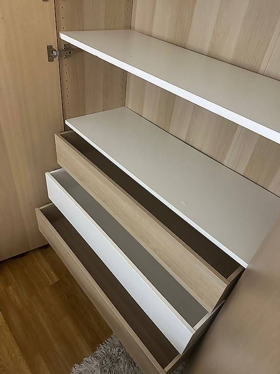 Ikea Armadi: Angefertigter Ikea Holz Schrank – Usato da Suhr venduto da Checkitout 2
