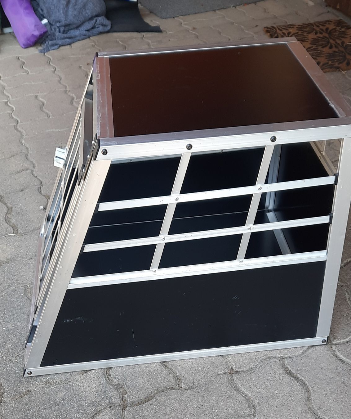 Cucce & Letti: Hundebox Aluminium Schwarz Gebraucht  – Usato da Oltingen venduto da Rige2 1