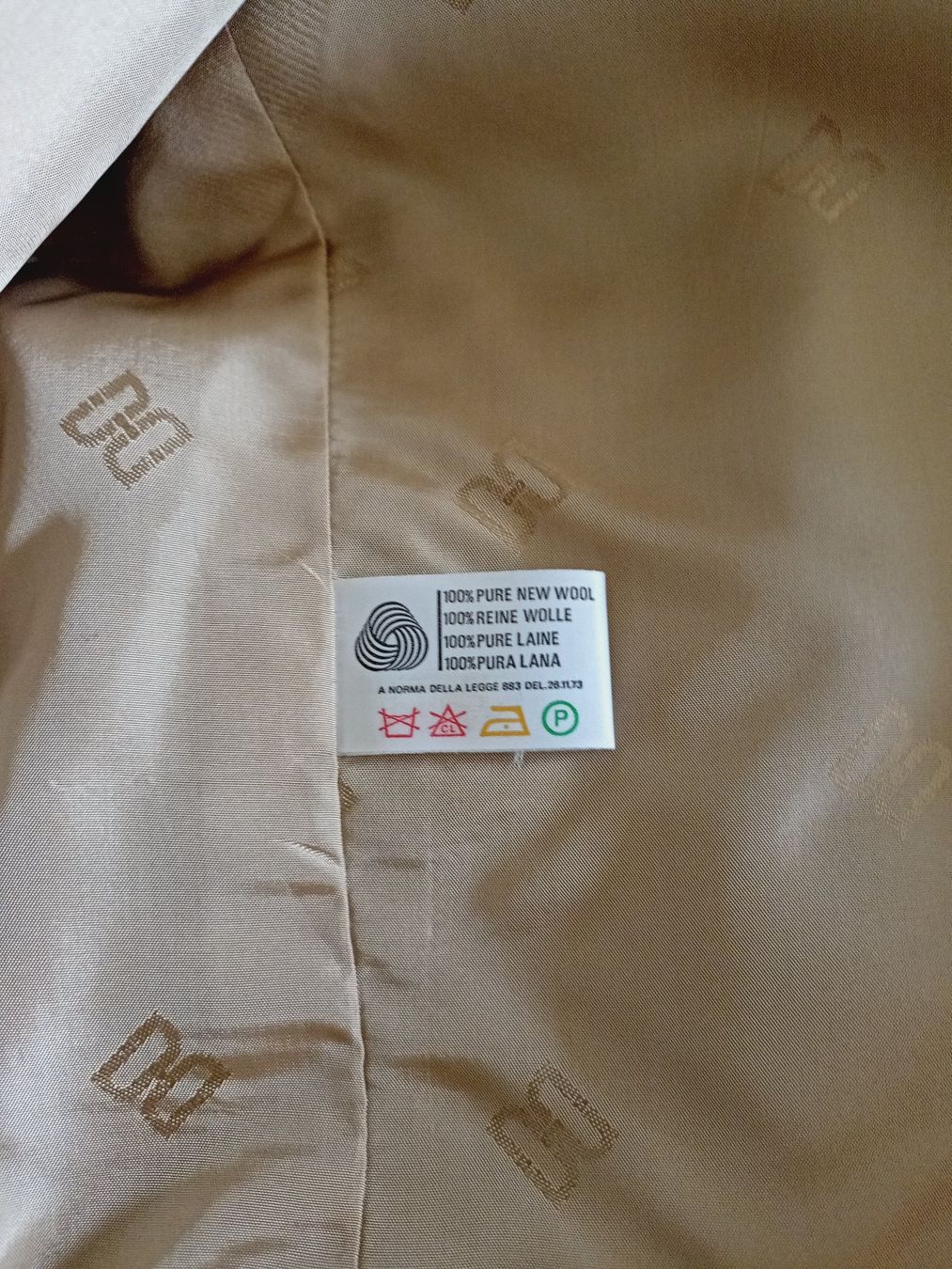 Completi & Tailleur: costume dame Daks – Usato da La Chaux-de-Fonds venduto da taniao 4