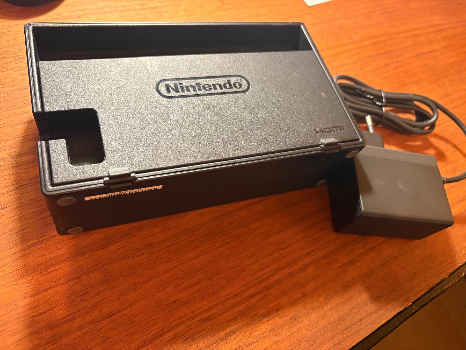 Nintendo Consoles: Nintendo Switch Dock mit Netzteil gebraucht – D'occasion à Ehrendingen par leoman18 2