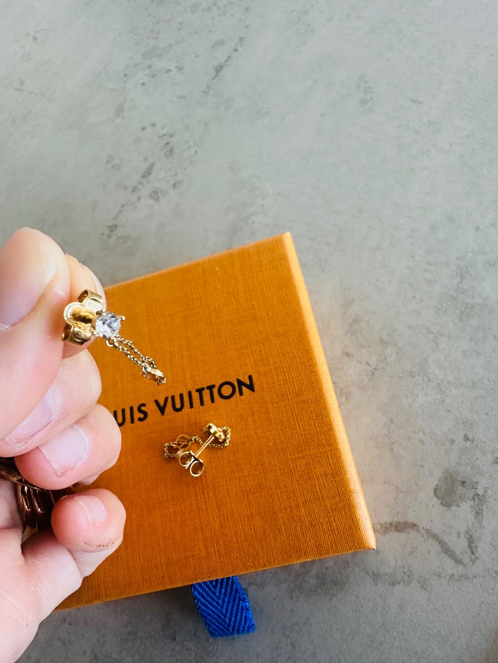 Louis Vuitton Boucles d'oreille: Louis Vuitton – D'occasion à Le bry par Jasminka2015 2