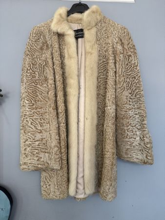 Manteau d'hiver Christian Dior Vintage Fourrure luxe!